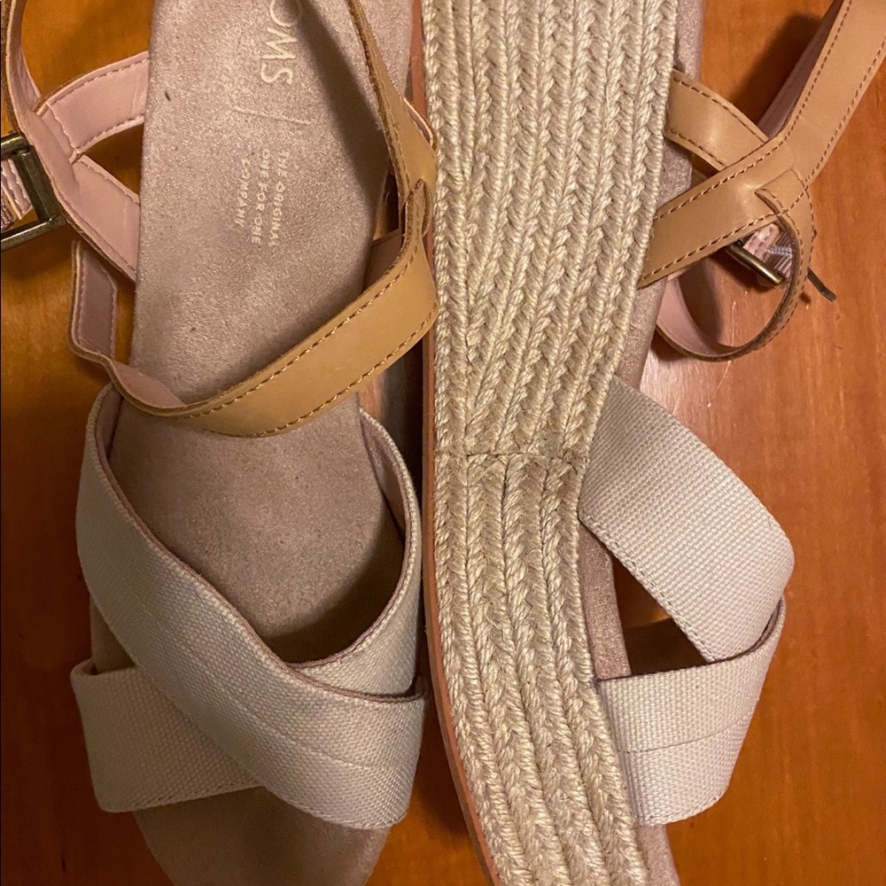 Toms Wedge Heels